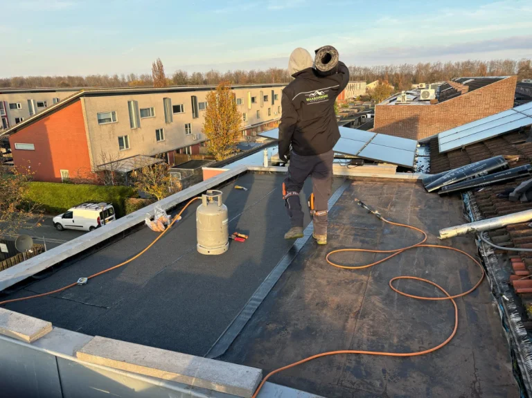 Bitumen Dakbedekking - Dakdekker Specialist Lelystad
